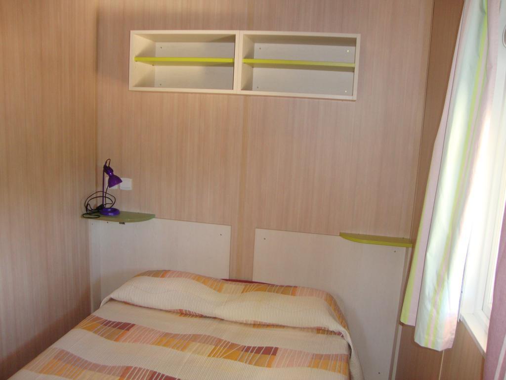 Camping Residence Chalet La Pomposa Terrazzoni Bonifacio  Kamer foto
