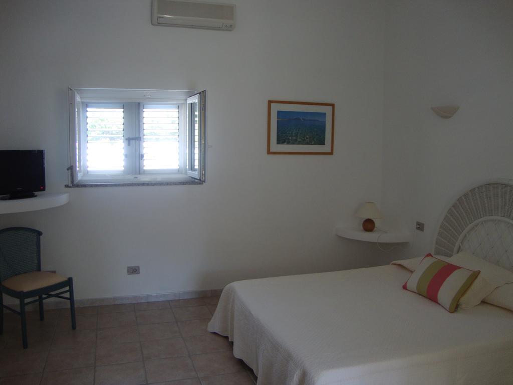 Camping Residence Chalet La Pomposa Terrazzoni Bonifacio  Kamer foto